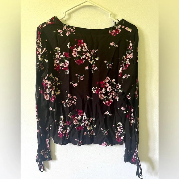 Divided Floral Button-Up Blouse - Size 0/XS - Picture 3 of 3